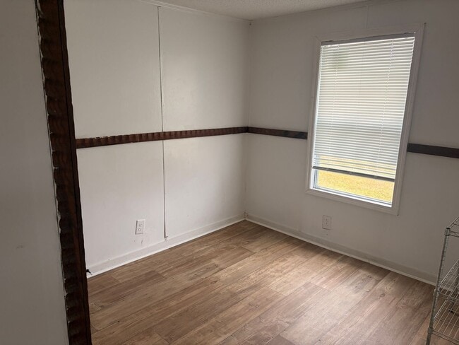 Building Photo - 1083 Pasture Branch Rd