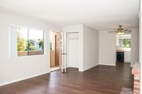 Building Photo - vic150