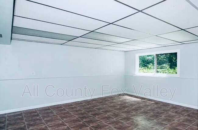 Building Photo - 633 W Briarcliff Rd