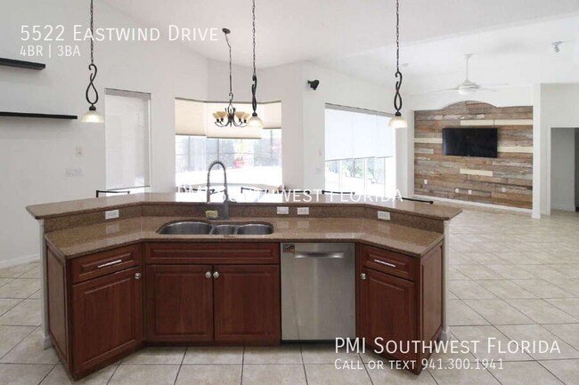 Building Photo - 5522 Eastwind Dr