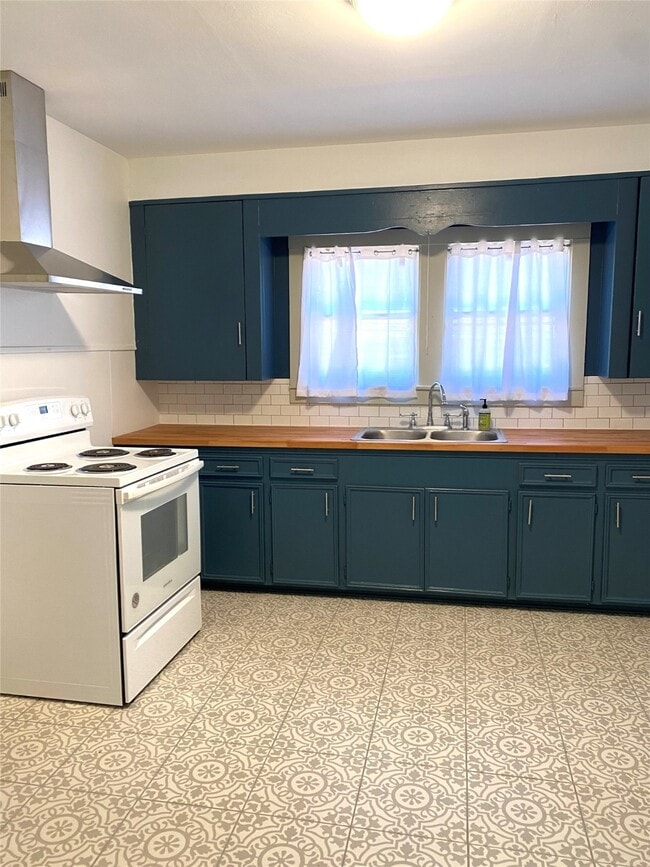 Building Photo - 826 Fowlkes St