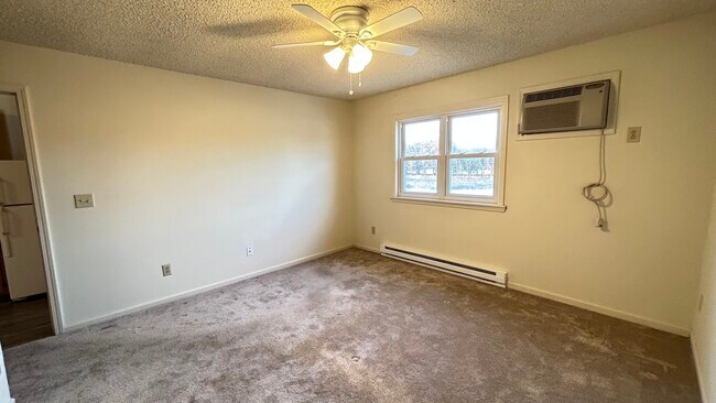 Building Photo - 3736 Carman Rd