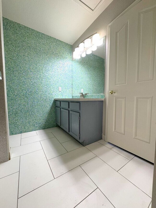 Building Photo - Fully renovated with a contemporary flair ...