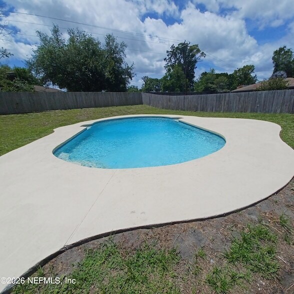 Building Photo - 2295 Foxwood Dr