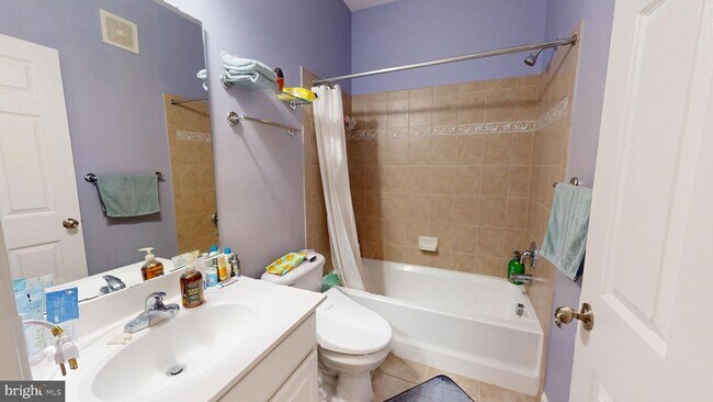 Building Photo - 5708 Callcott Way