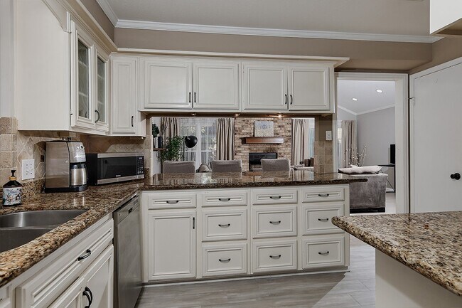 Building Photo - 99 N Deerfoot Cir