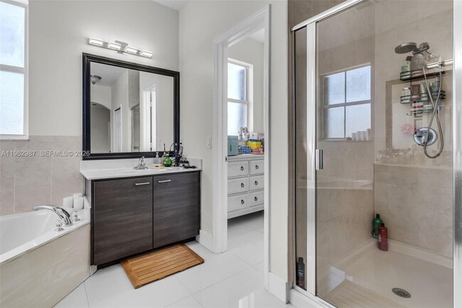 Building Photo - 16605 SW 55th Terrace