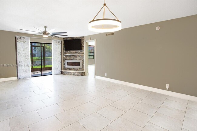 Building Photo - 2213 Cypress Island Dr