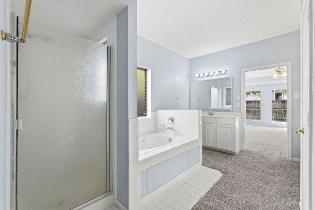 Building Photo - 3311 Whitebud Dr