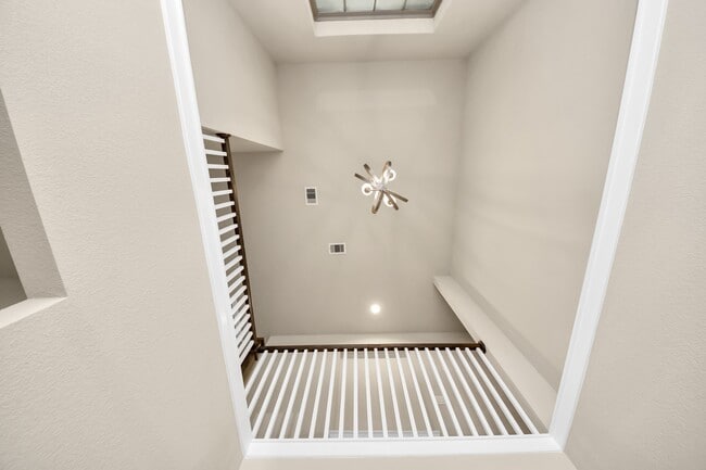 Building Photo - 584 Santa Rosa Hls Dr