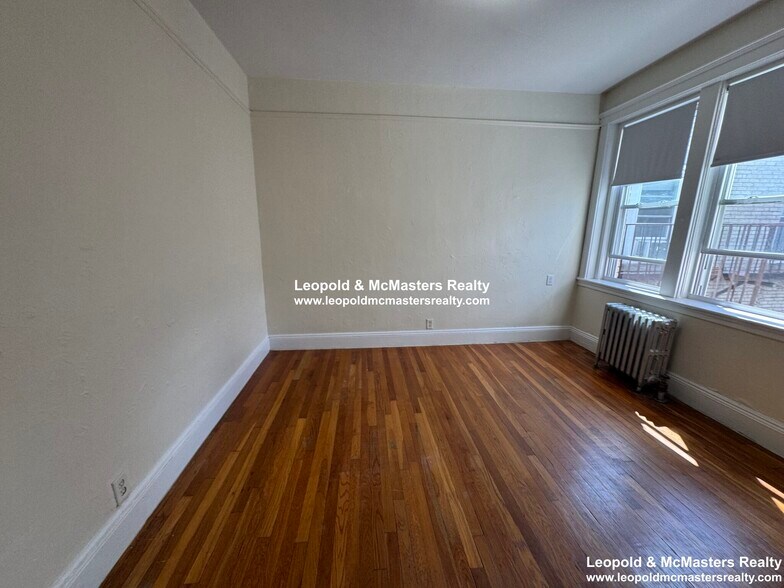 Building Photo - 309 Summit Ave