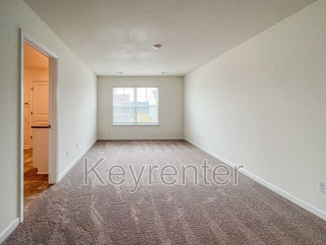 Building Photo - 125 Smt Rdg Ln