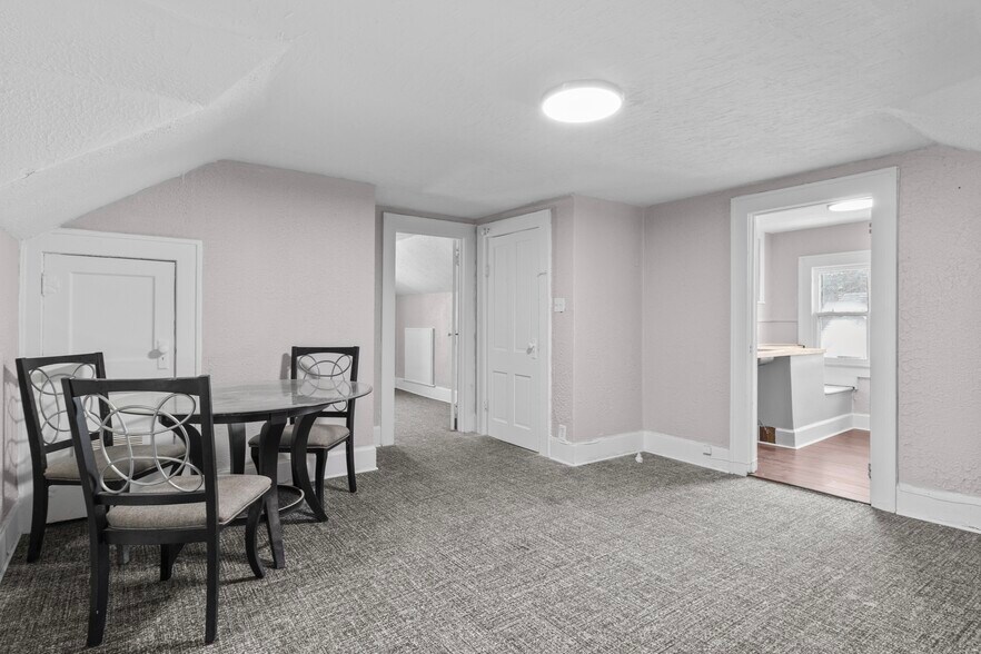 Building Photo - 1412 Arrow Ave