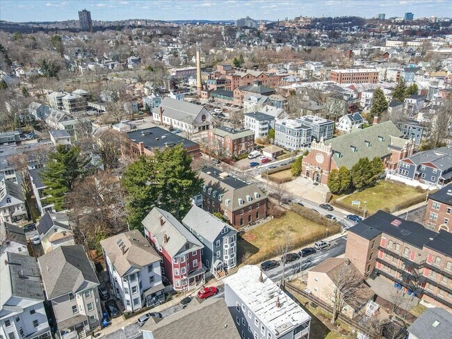 Building Photo - 14 Haverford St