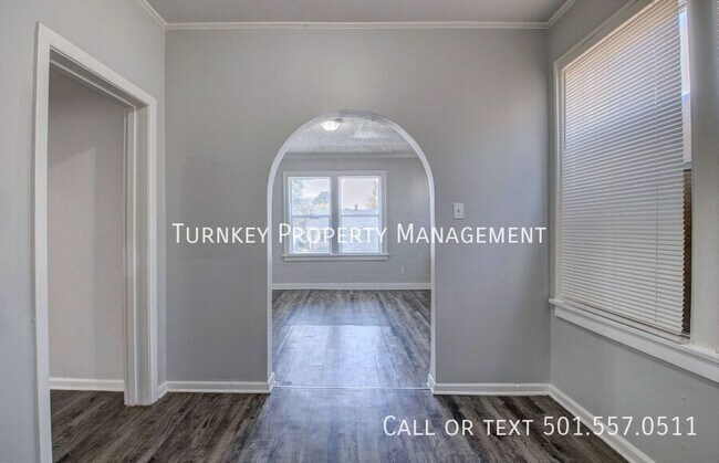 Building Photo - 1508 Sycamore St