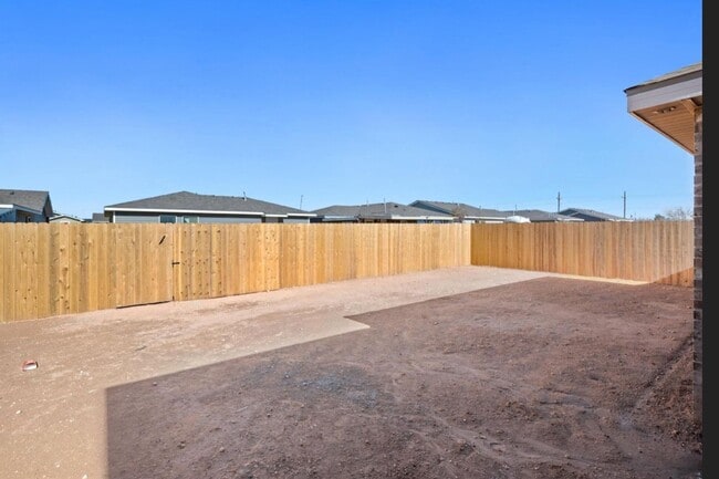 Building Photo - Coming soon - 3 bed 3 bath 2 car garage in...