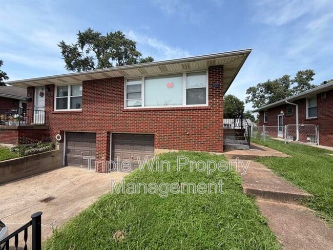 Building Photo - 937 Chain of Rocks Dr