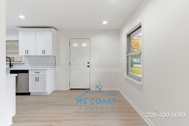 Building Photo - 3713 Belmede Dr