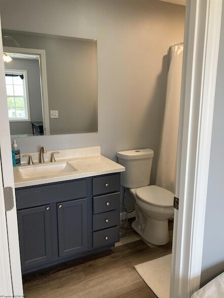 Building Photo - 802 Puzzle Pl