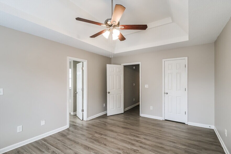 Building Photo - 2915 Russ Ln