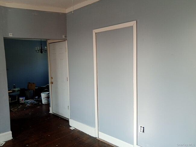 Building Photo - 156 N Clinton St