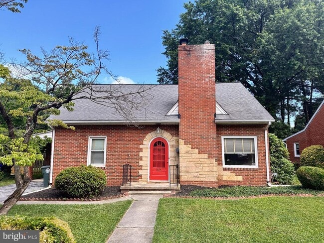 Primary Photo - 505 Biggs Ave
