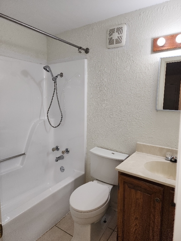 Building Photo - 509 Summit St