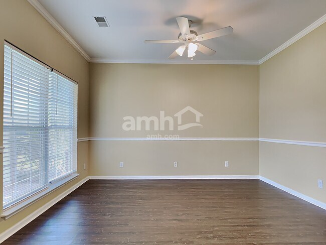 Building Photo - 503 Sparkleberry Ln