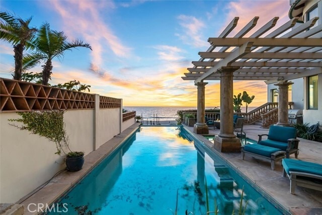 Building Photo - 1500 The Strand