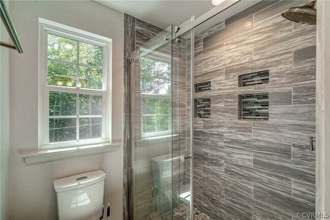 Building Photo - 441 Creekwillow Dr