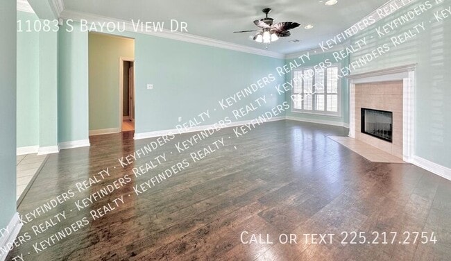 Building Photo - 11083 S Bayou View Dr