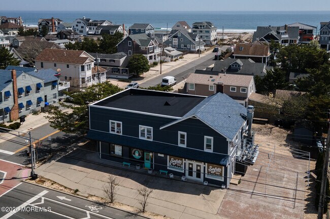 Building Photo - 560 NJ-35