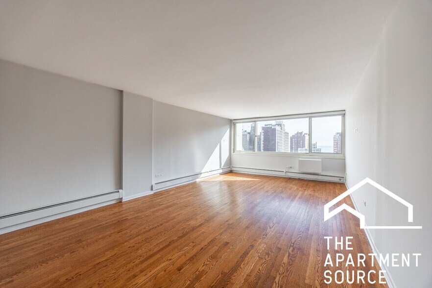 Building Photo - 1300 N Dearborn St