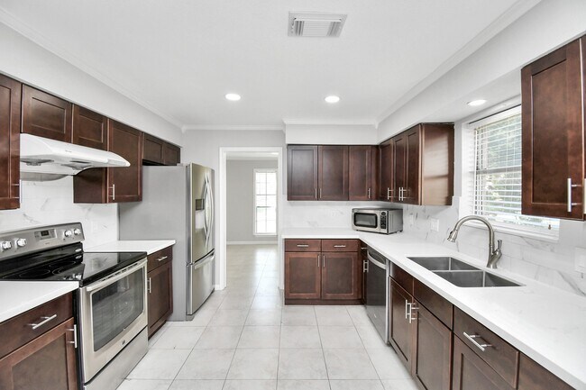 Building Photo - 315 Muirwood Ln