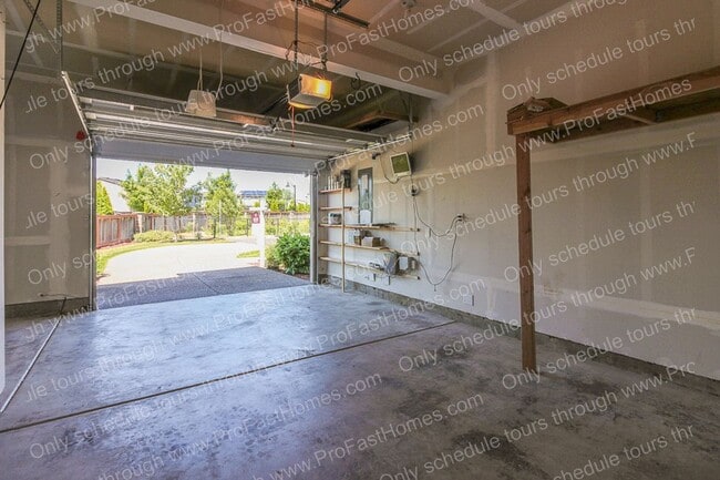 Building Photo - 6300 SE Imagine Way