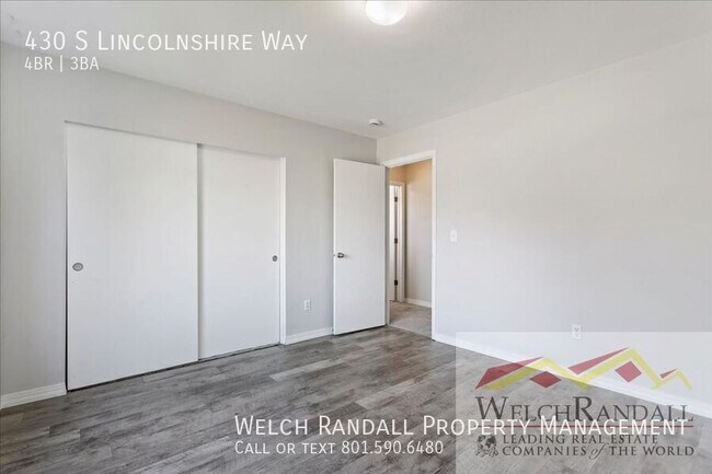 Building Photo - 430 S Lincolnshire Way