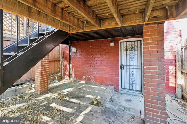 Building Photo - 14 Seaton Pl NW