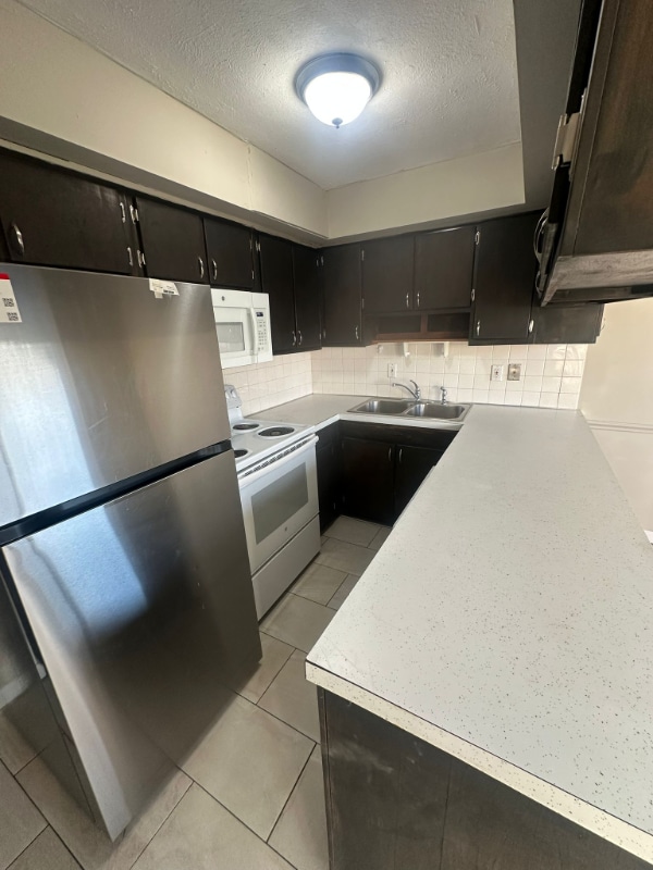 Building Photo - 844 Indian Trail