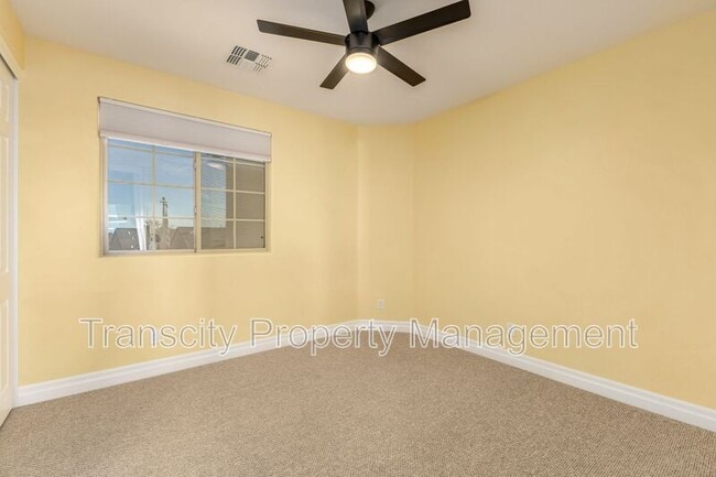 Building Photo - 1636 E Sattoo Way