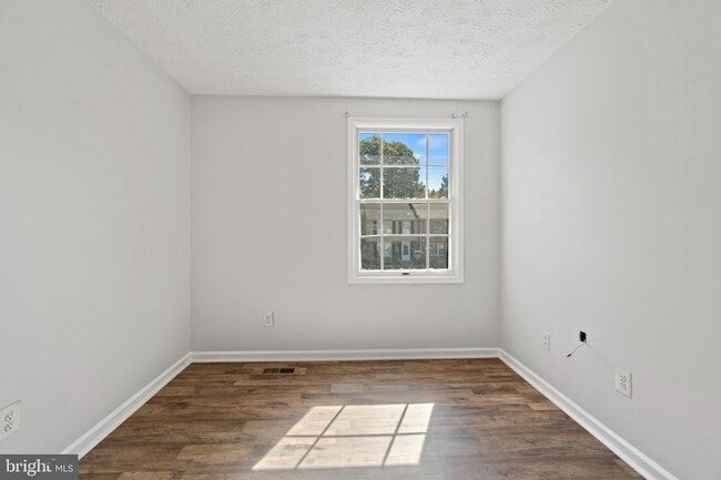 Building Photo - 3618 Wharf Ln