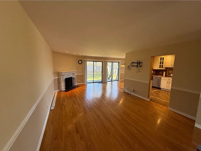 Building Photo - 2950 Northampton Dr