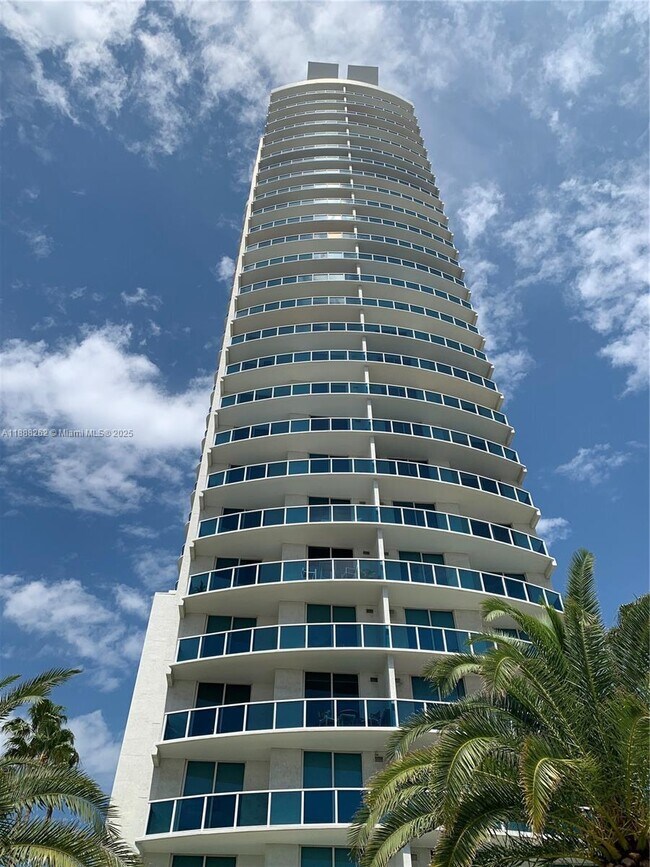 Building Photo - 1945 S Ocean Dr
