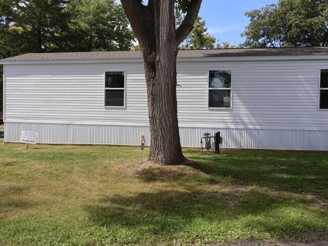 Building Photo - 5900 Osage Rd