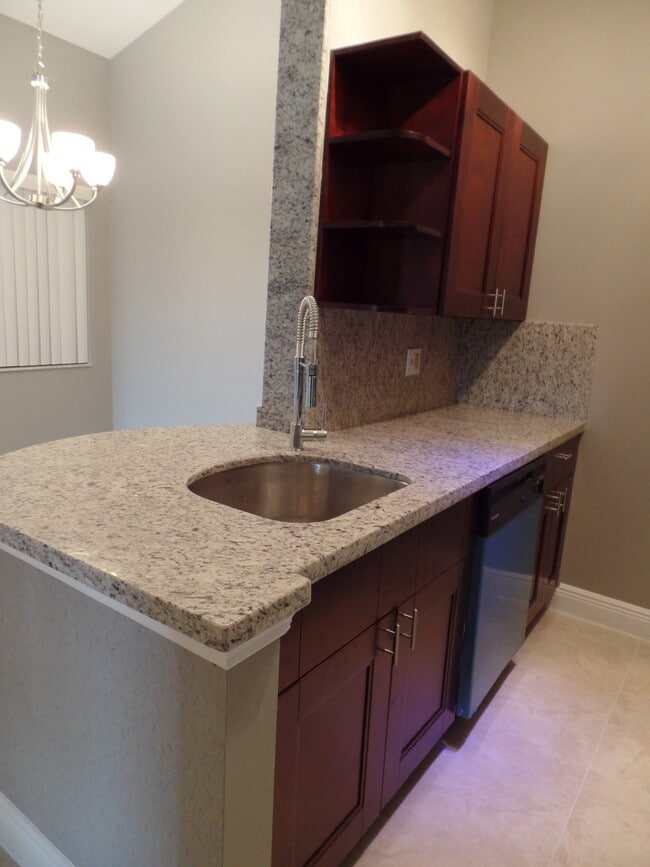 Building Photo - 2851 N Oakland Forest Dr