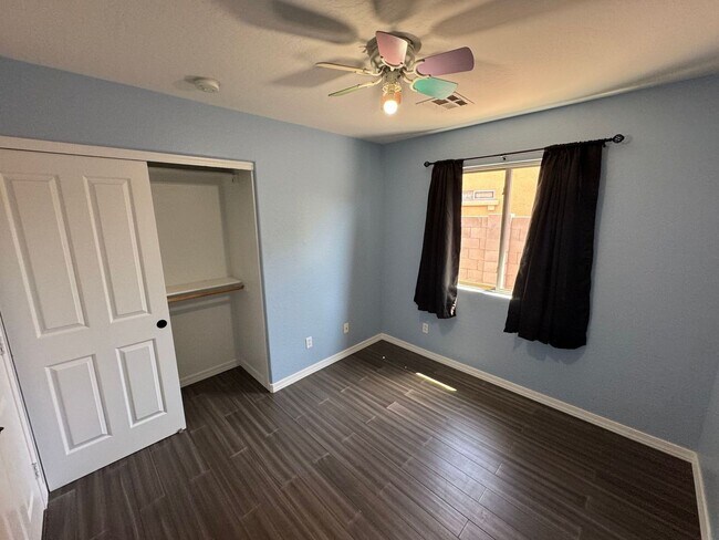 Building Photo - 7371 W Alicia Dr