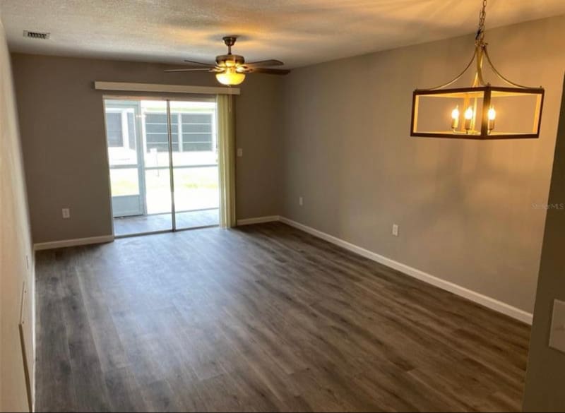 Building Photo - 2853 Stillwell Ct