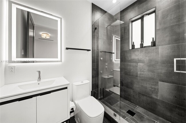 Building Photo - 550 NW 42nd St