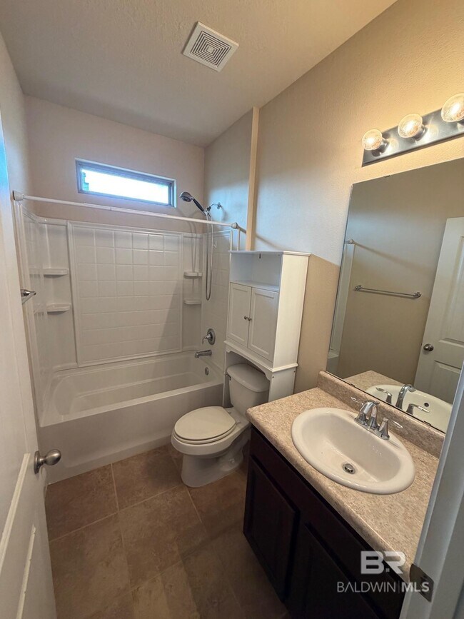 Building Photo - 17004 Feder Dr