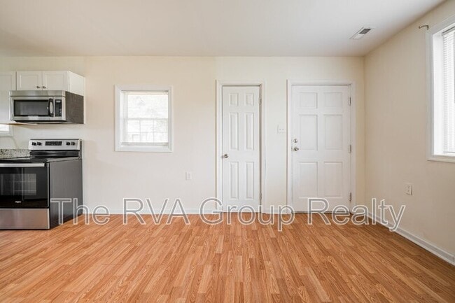 Building Photo - 1801 Keswick Avenue