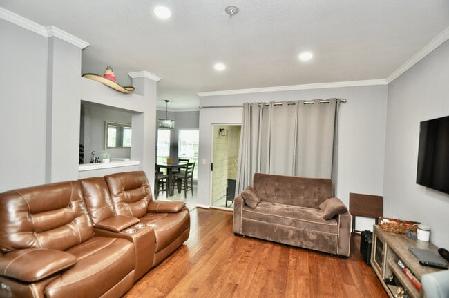 Building Photo - 3231 Allen Pkwy